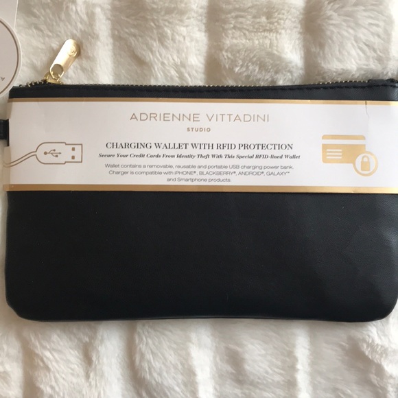 Adrienne Vittadini Charging wallet w/ RFID protect - Picture 2 of 5